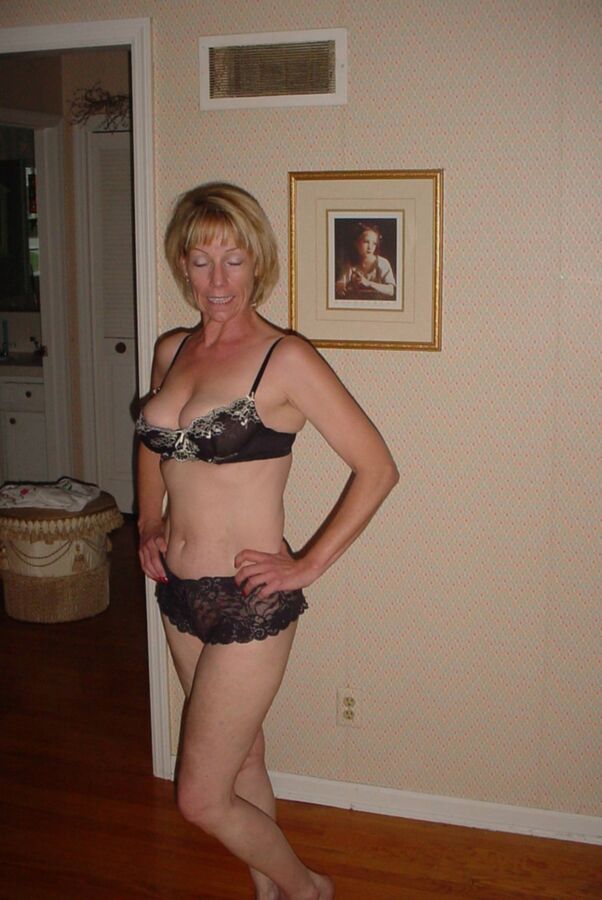 Free porn pics of Mature - Amazing Cock Hungry MILF 10 of 187 pics