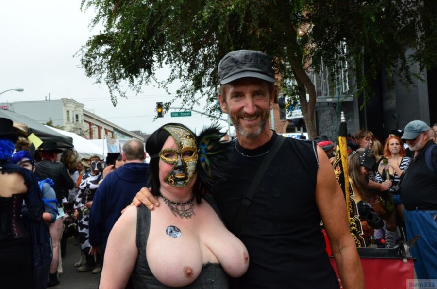 Free porn pics of Folsom Street Fair -2- 11 of 50 pics
