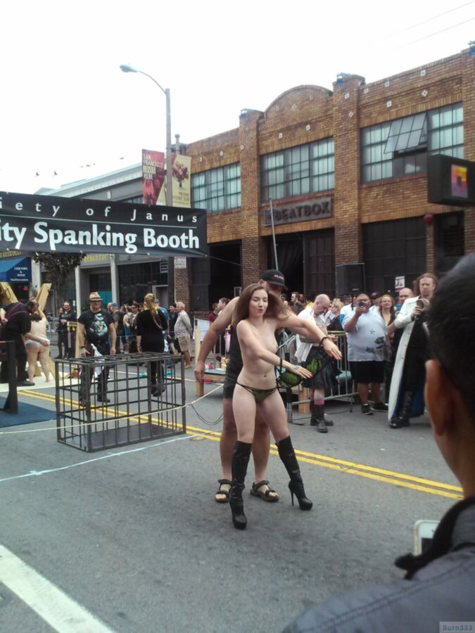 Free porn pics of Folsom Street Fair -6- 3 of 14 pics