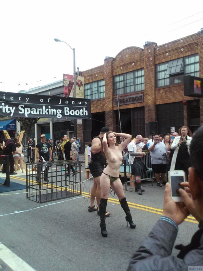 Free porn pics of Folsom Street Fair -6- 5 of 14 pics
