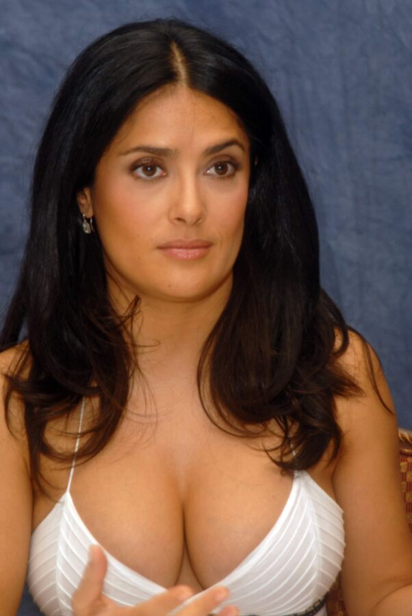 Free porn pics of Salma Hayek Mexikanisches Tittenwunder - Mexican tits wounder 14 of 88 pics