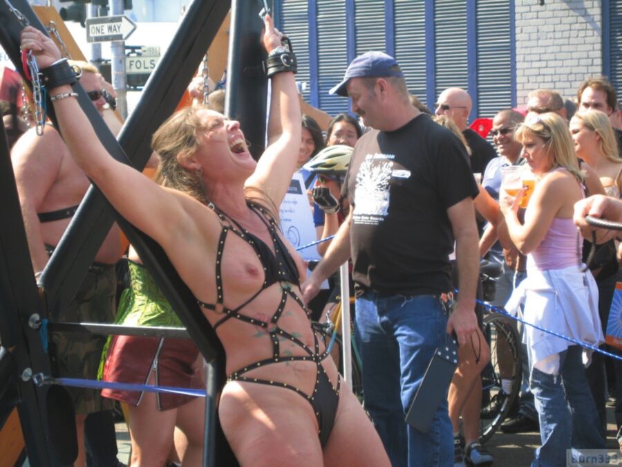Free porn pics of Folsom Street Fair -1- 2 of 50 pics