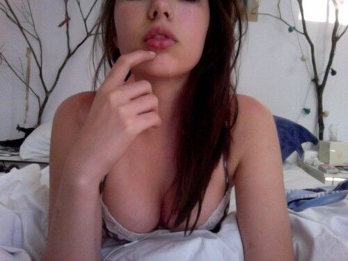 Free porn pics of Aussie teen Elena - Petite hottie exposed nude 1 of 14 pics