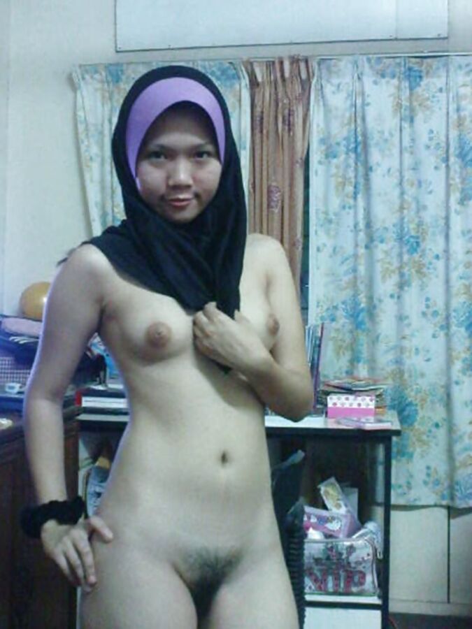 Free porn pics of malay village girl 4 of 4 pics