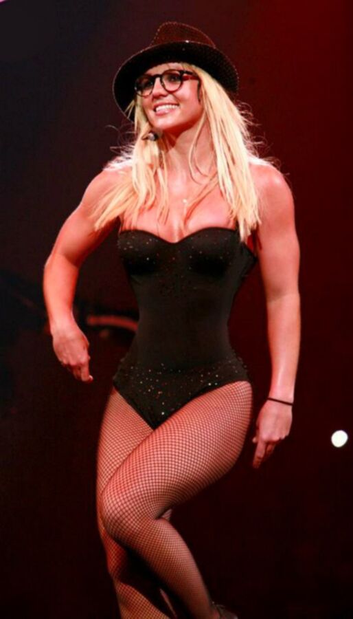 Free porn pics of Britney on stage some more 22 of 28 pics