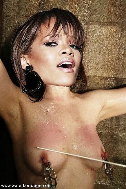 Free porn pics of Rihanna 14 of 20 pics
