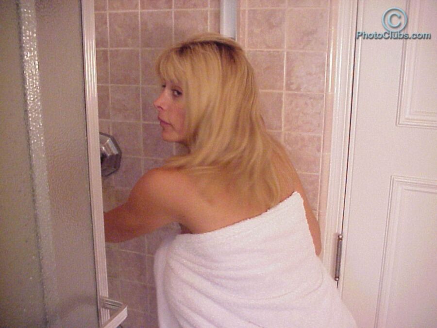 Free porn pics of Pandora in the Shower 3 of 26 pics