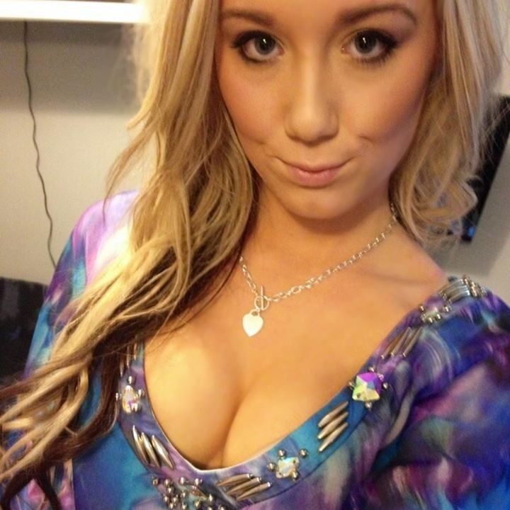 Free porn pics of Cleavage and Boobs Compilation 2 of 417 pics