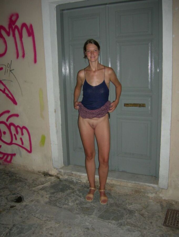 Free porn pics of In Athens, without panties 7 of 18 pics