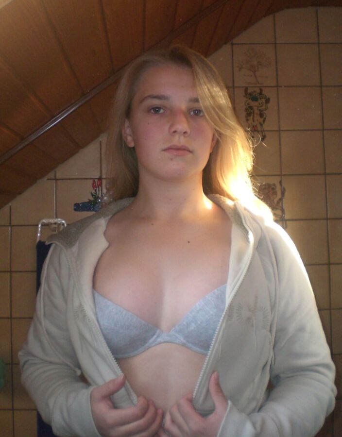 Free porn pics of blonde Gören 1 of 30 pics