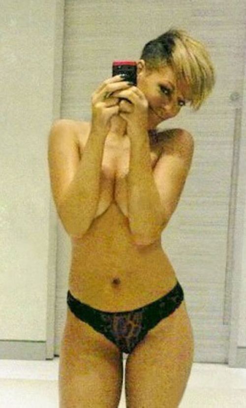Free porn pics of Rihanna 4 of 4 pics