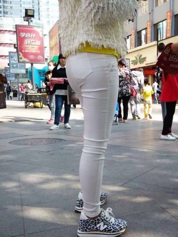 Free porn pics of 白色紧身裤2（white tight trousers 2） 15 of 52 pics