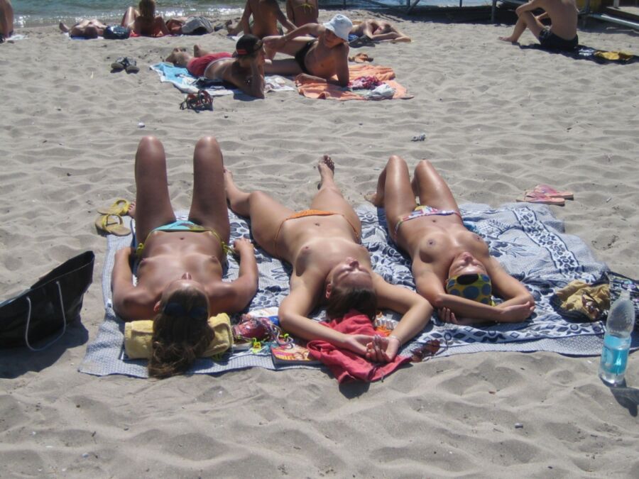 Free porn pics of Groups of girls on the beach 21 of 63 pics