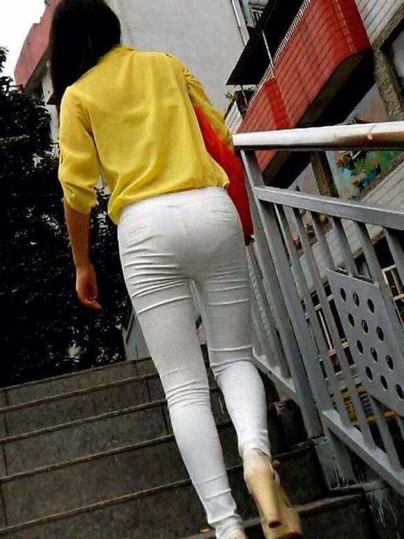Free porn pics of 白色紧身裤2（white tight trousers 2） 1 of 52 pics