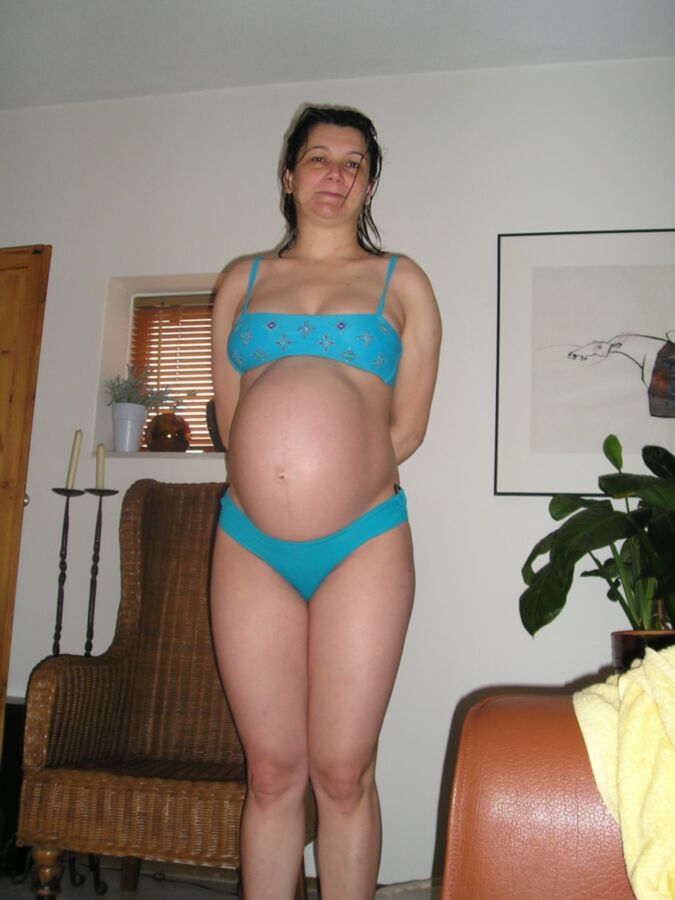 Free porn pics of everyday pregnant wives and mums 11 4 of 12 pics