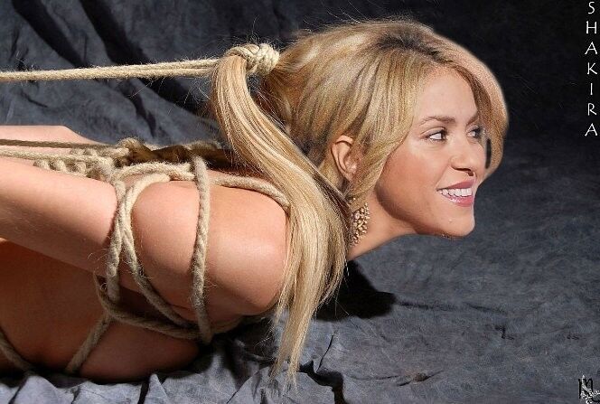 Free porn pics of Shakira 1 15 of 20 pics