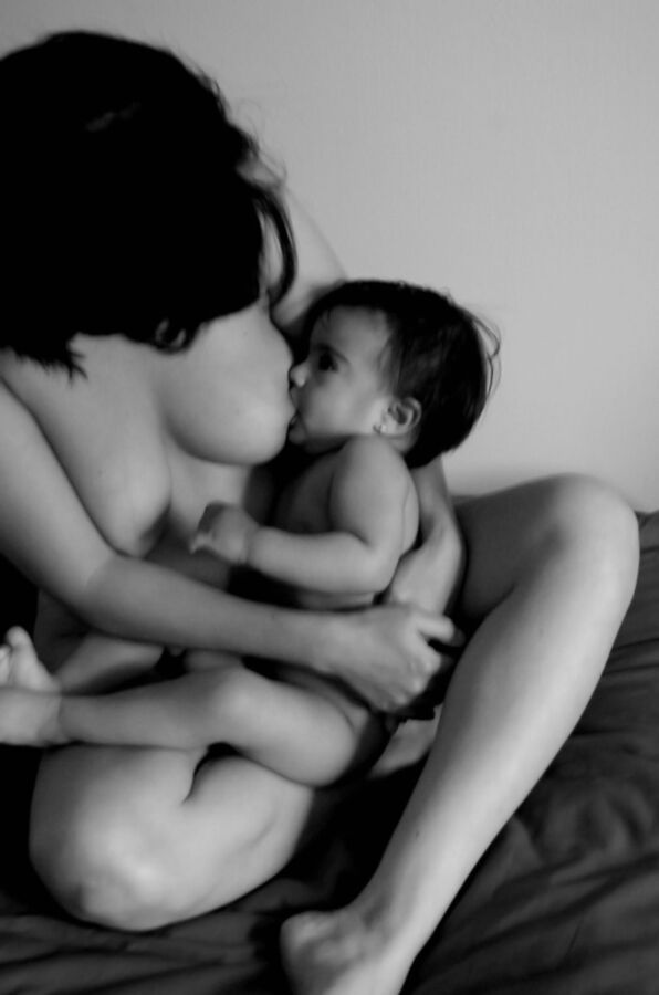 Free porn pics of Breastfeeding 1 3 of 17 pics