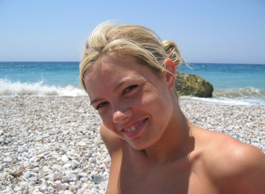 Free porn pics of Anneke on holiday 11 of 20 pics