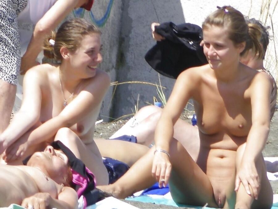 Free porn pics of beachgirls (44) 7 of 38 pics