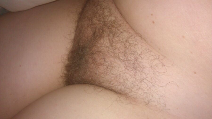 Free porn pics of Girlfriends hairy pussy 8 of 28 pics