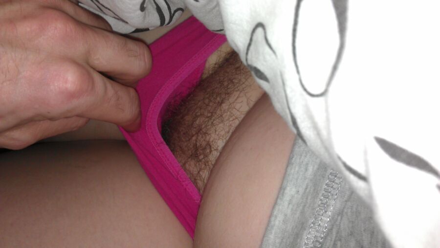 Free porn pics of Girlfriends hairy pussy 10 of 28 pics