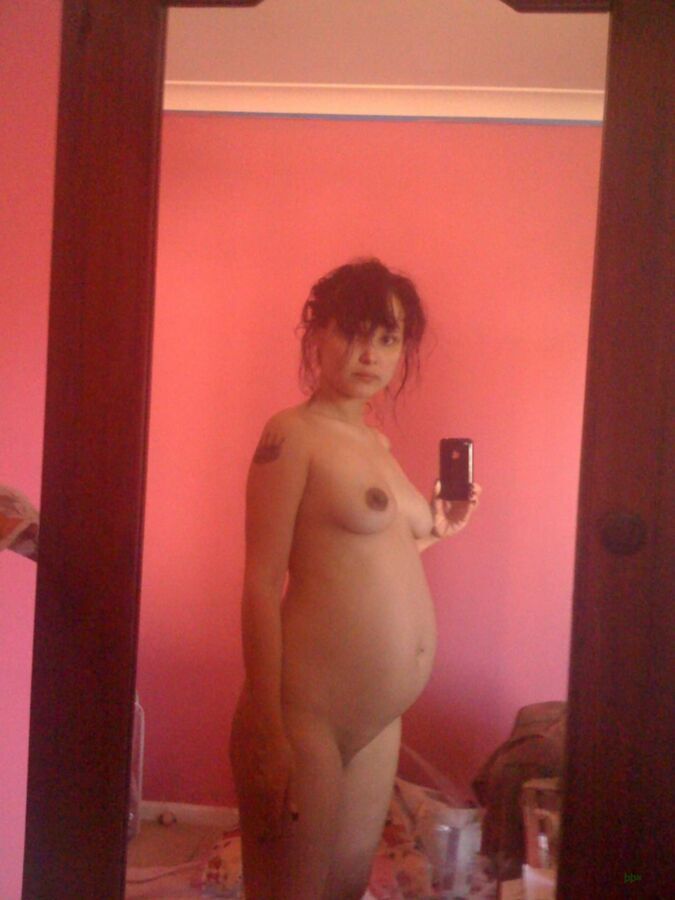 Free porn pics of pregnant selfies      P-P ¤ 22 of 118 pics