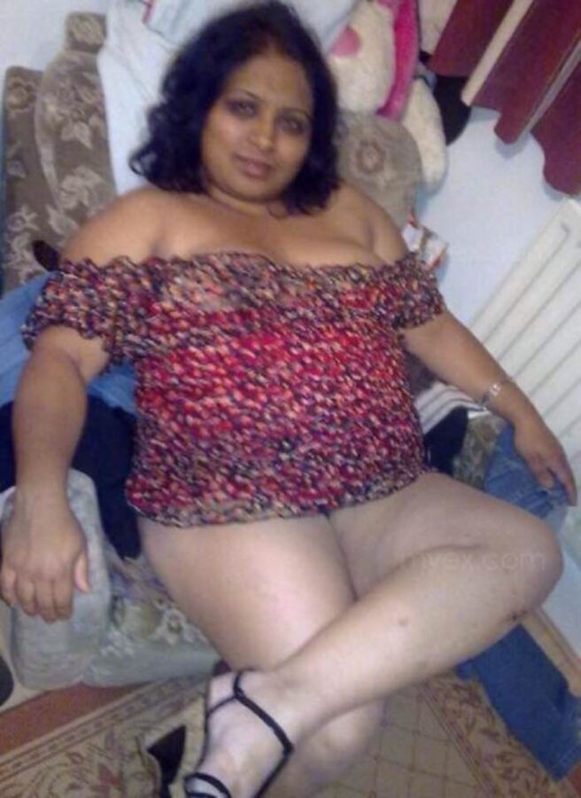 Free porn pics of Fat paki slut 2 of 11 pics