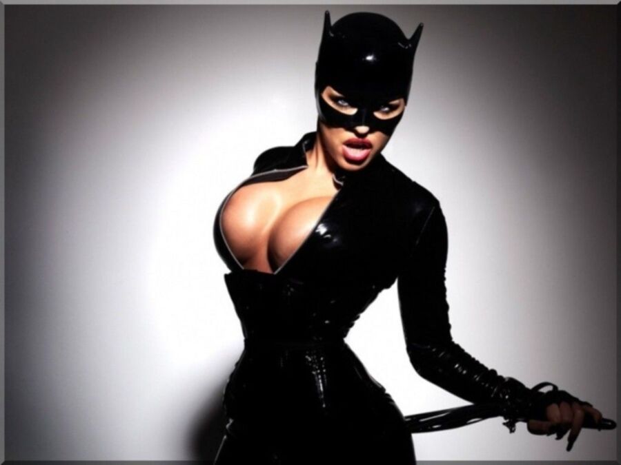 Free porn pics of Catwoman 1 of 20 pics