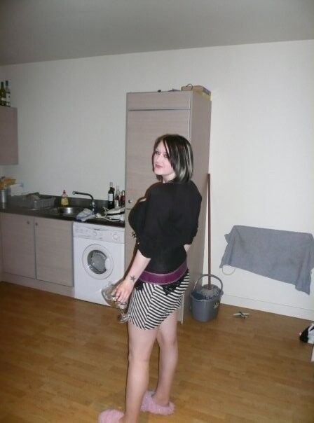 Free big clit sucking pics Brunette shaved young