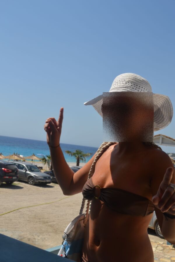 Free porn pics of My friends on holiday ;D  8 of 12 pics