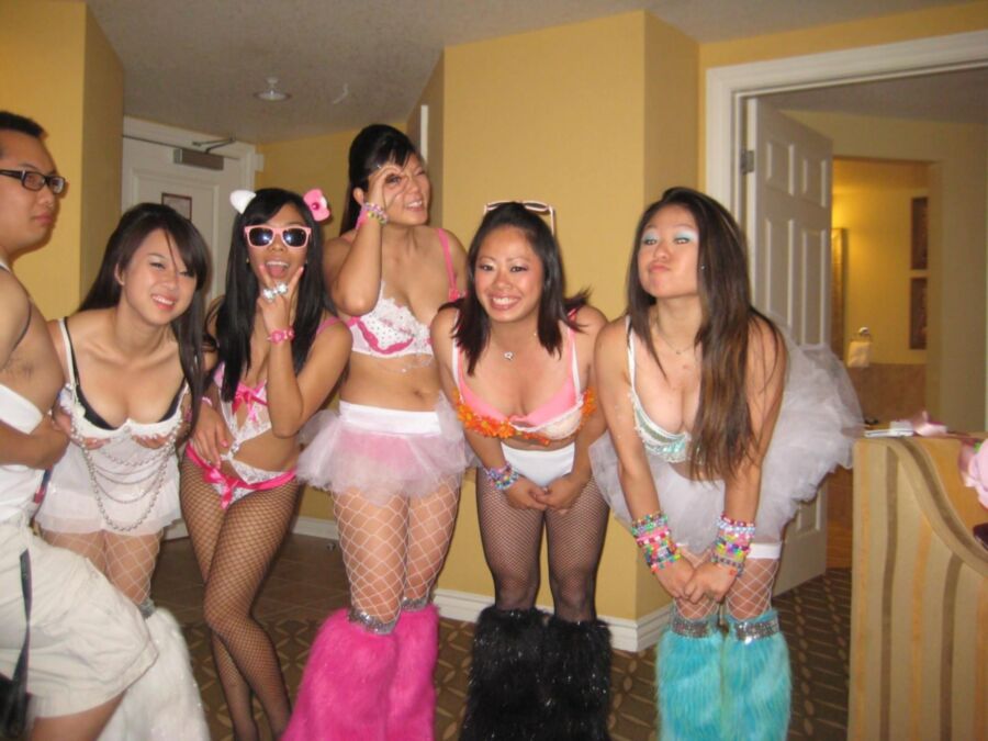 Free porn pics of Asian EDM girls showing some ass and tits. 6 of 30 pics