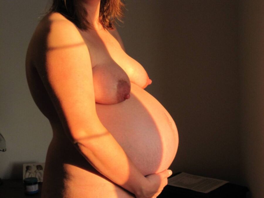Free porn pics of Smoking hot pregnant wife repost 7 of 10 pics