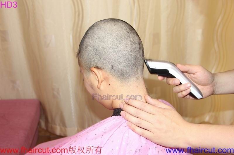 Free porn pics of Chinese girls get their heads shaved 15 of 54 pics