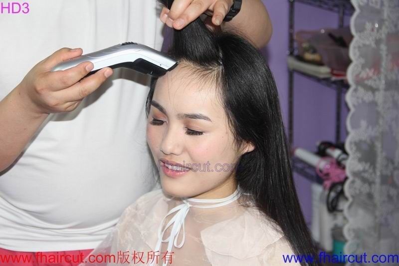 Free porn pics of Chinese girls get their heads shaved 23 of 54 pics