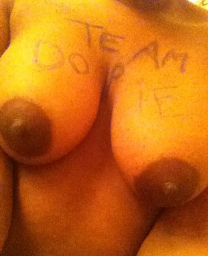 Free porn pics of Lovely horny fan signs  3 of 10 pics