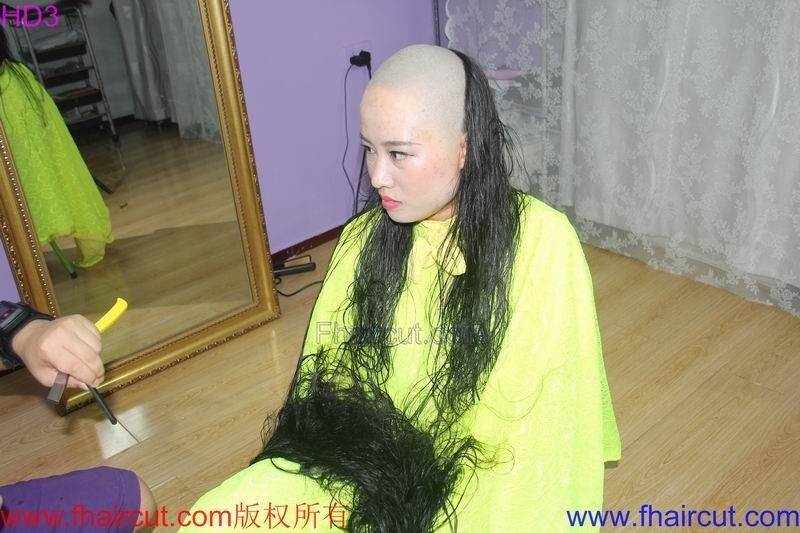 Free porn pics of Chinese girls get their heads shaved 12 of 54 pics