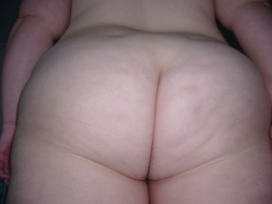 Free porn pics of some more of fat slut Samantha 5 of 30 pics