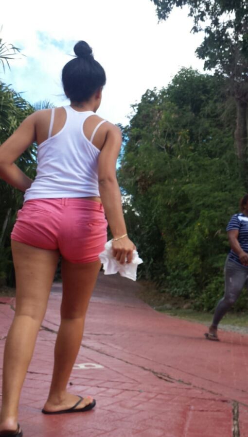 Free porn pics of Young Dominican Booty 1 of 3 pics