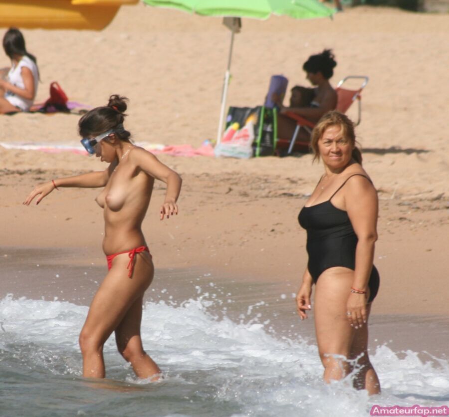 Free porn pics of Hot Nudist Beach 20 of 40 pics