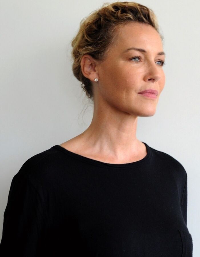 Free porn pics of Connie Nielsen MILF 23 of 58 pics