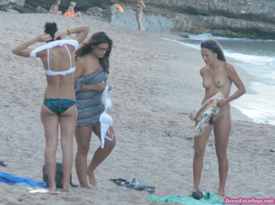 Free porn pics of Hot Nudist Beach 23 of 40 pics