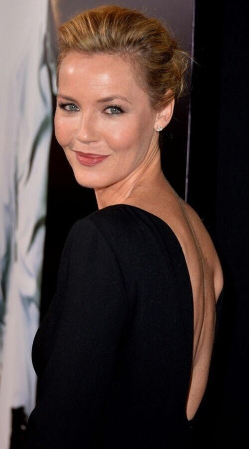 Free porn pics of Connie Nielsen MILF 7 of 58 pics