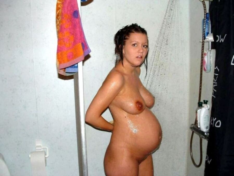 Free porn pics of pregnant teens 11 of 48 pics