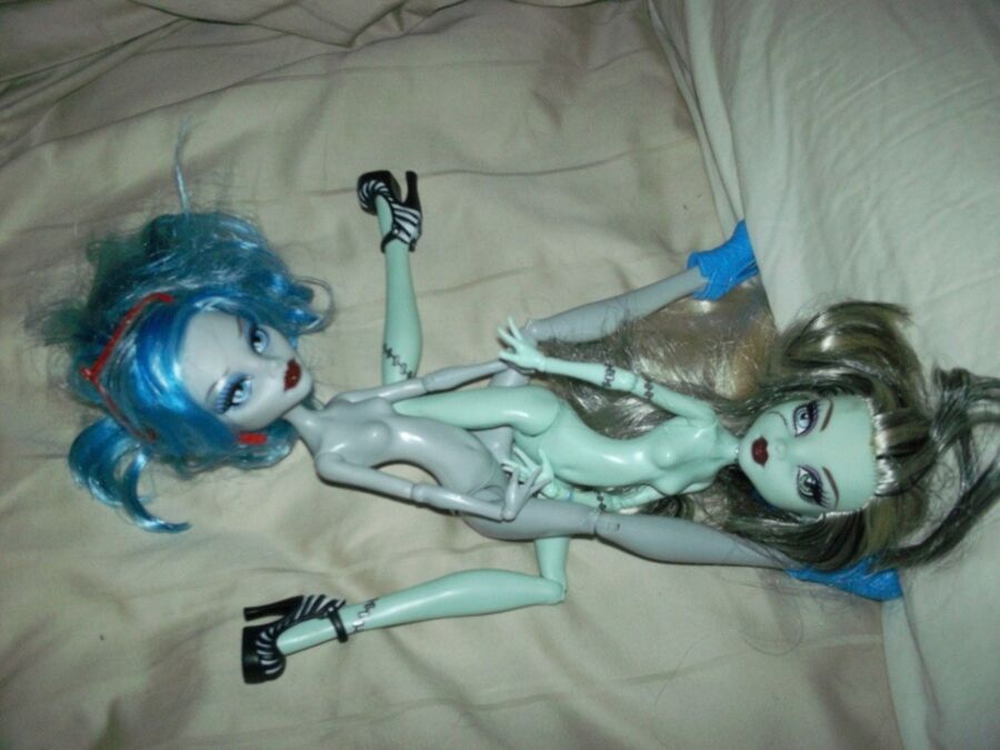 Free porn pics of Monster HIgh Due 12 of 66 pics