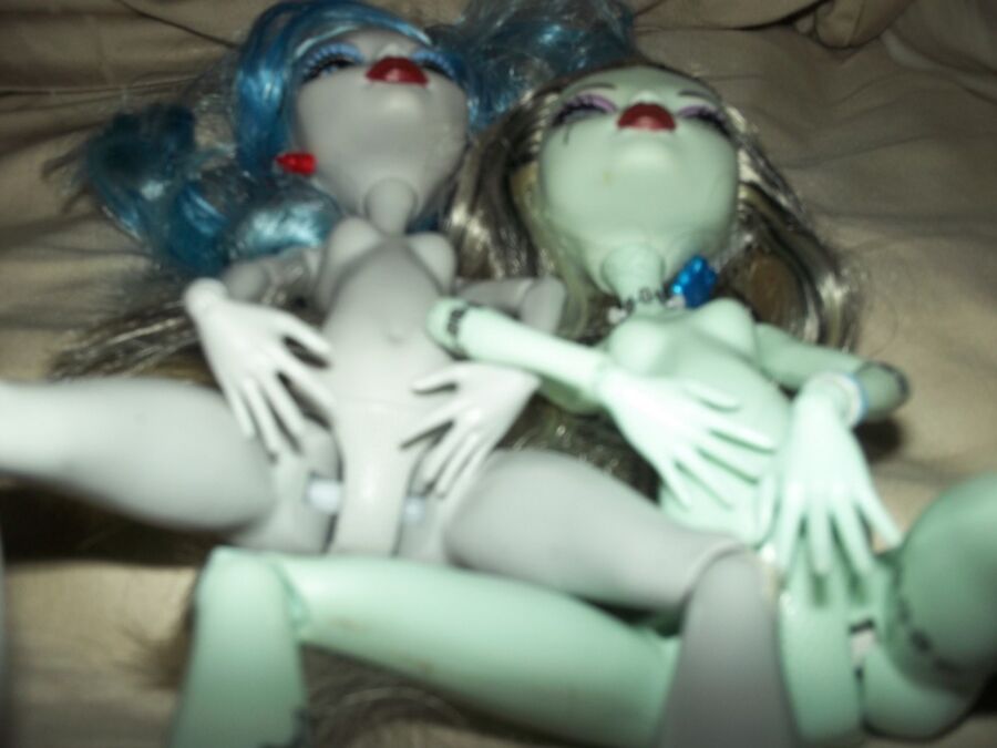 Free porn pics of Monster HIgh Due 11 of 66 pics