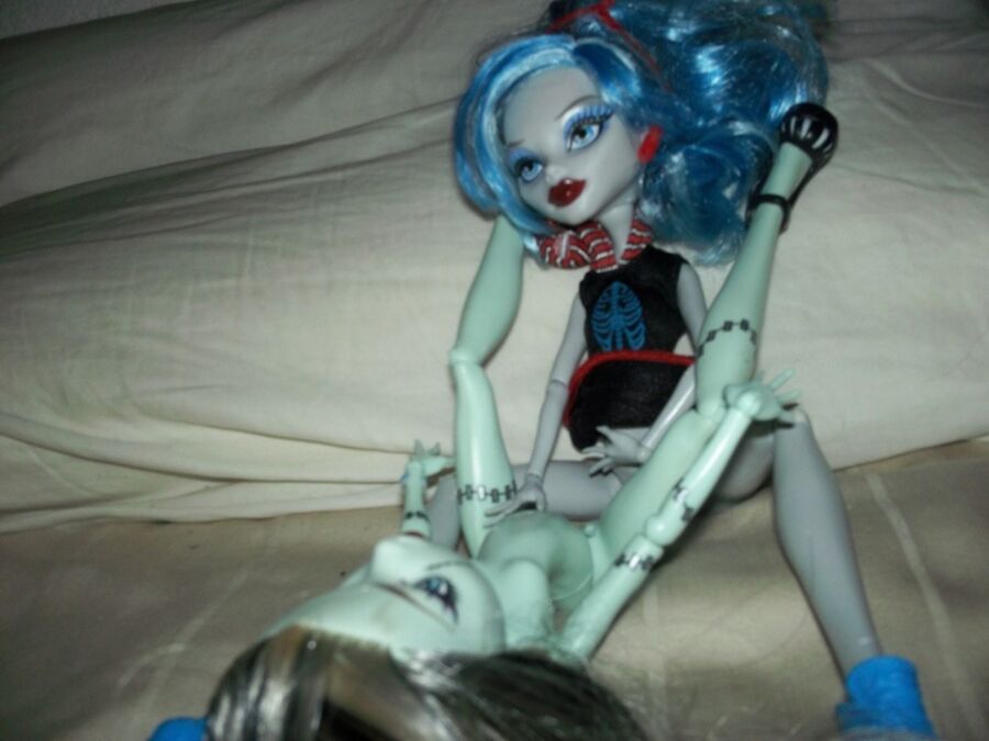 Free porn pics of Monster HIgh Due 8 of 66 pics