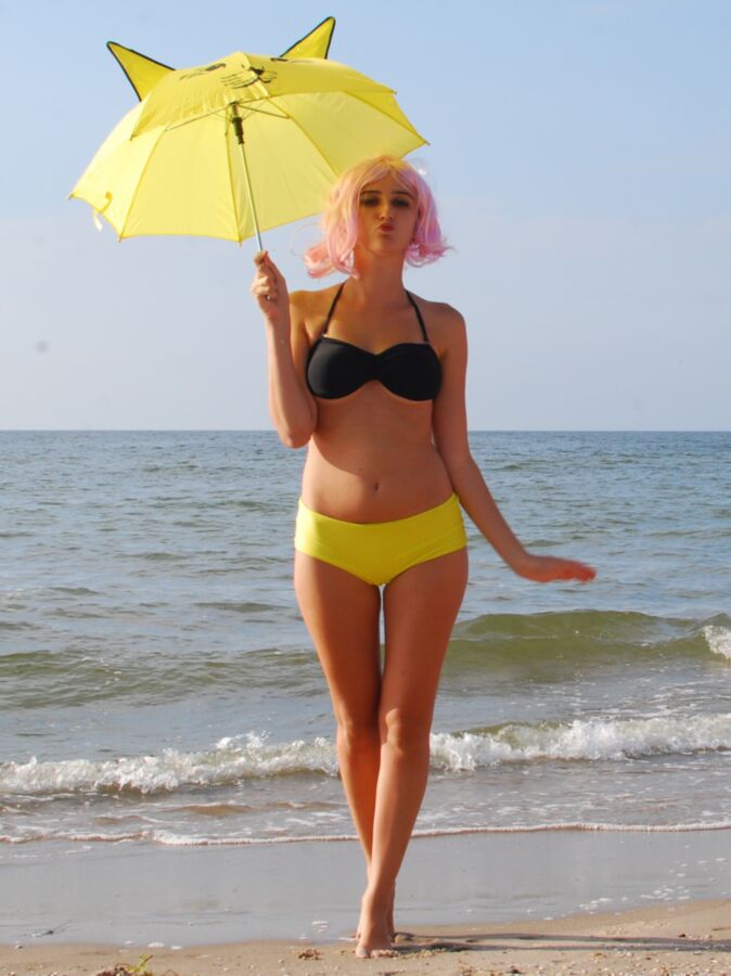 Free porn pics of Agata polish webwhore on the beach 5 of 17 pics