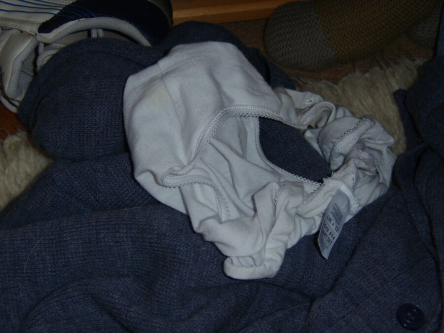 Free porn pics of Soiled dirty white panties 1 of 6 pics