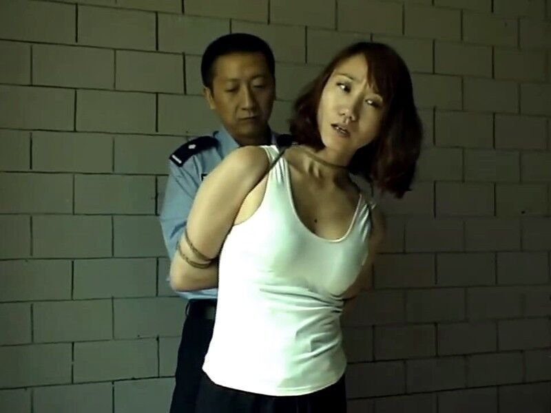 Free porn pics of Chinese police-style rope bondage 2 of 72 pics