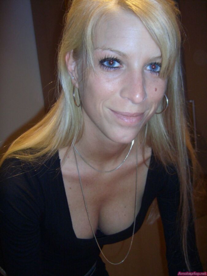 Free porn pics of Blonde Busty Ex-Girlfriend Rebecca 10 of 40 pics
